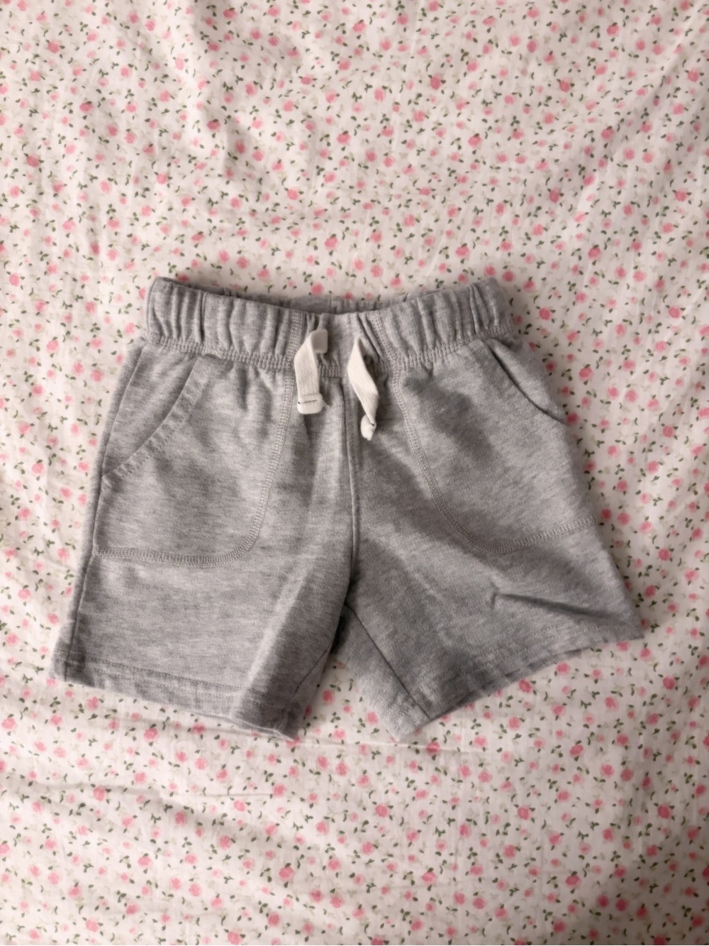 sweatpant shorts lot size 3t - 4 pieces (fleece lounge shorts)
